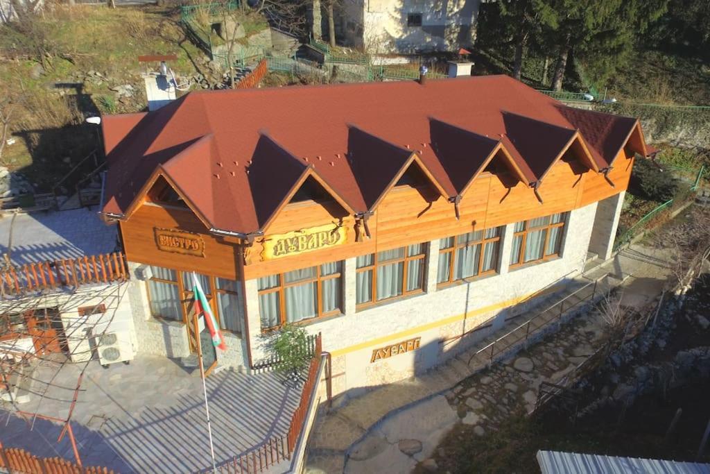 Duvaro Guesthouse Raduil エクステリア 写真