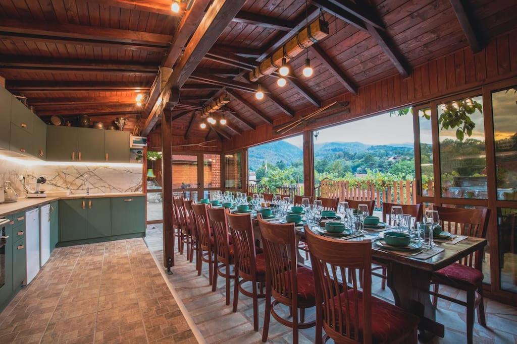 Duvaro Guesthouse Raduil エクステリア 写真